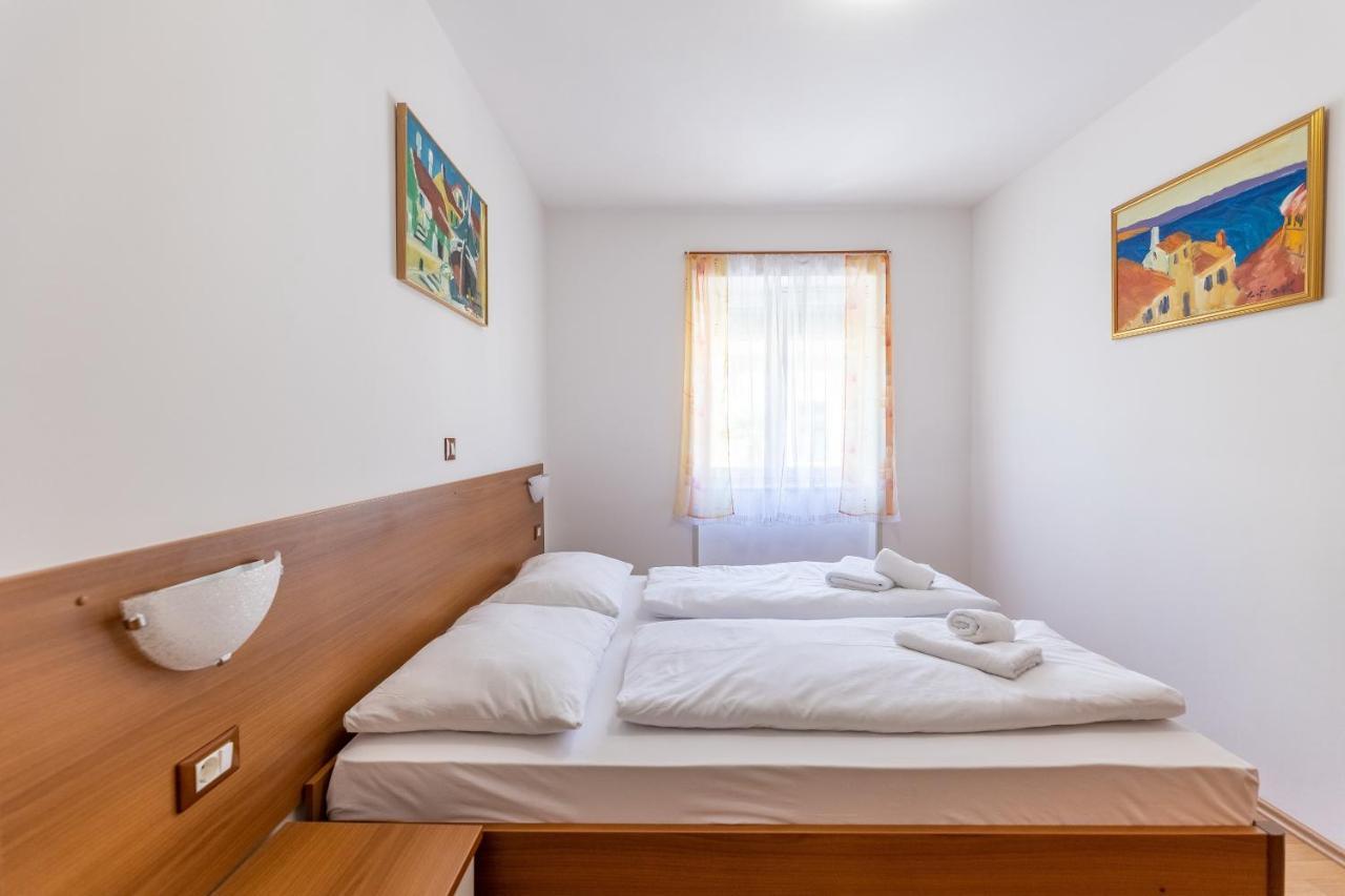 Apartments Liburnija Опатія Екстер'єр фото