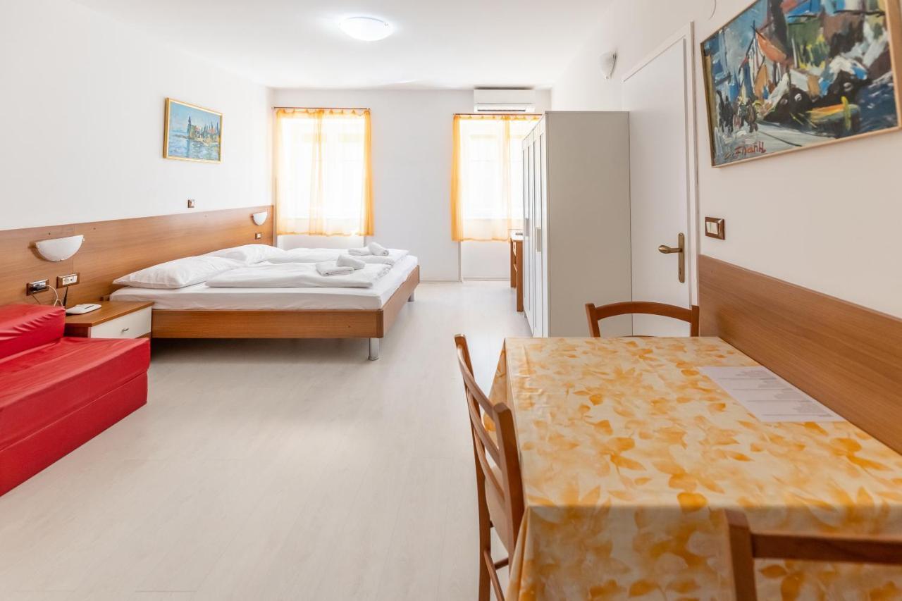 Apartments Liburnija Опатія Екстер'єр фото