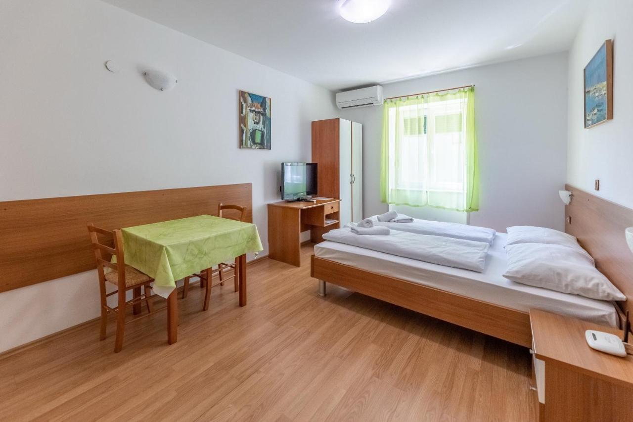 Apartments Liburnija Опатія Екстер'єр фото