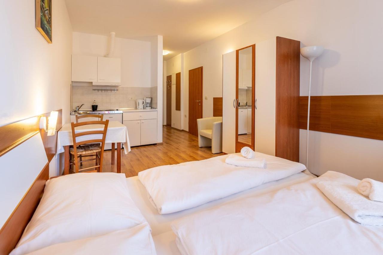 Apartments Liburnija Опатія Екстер'єр фото