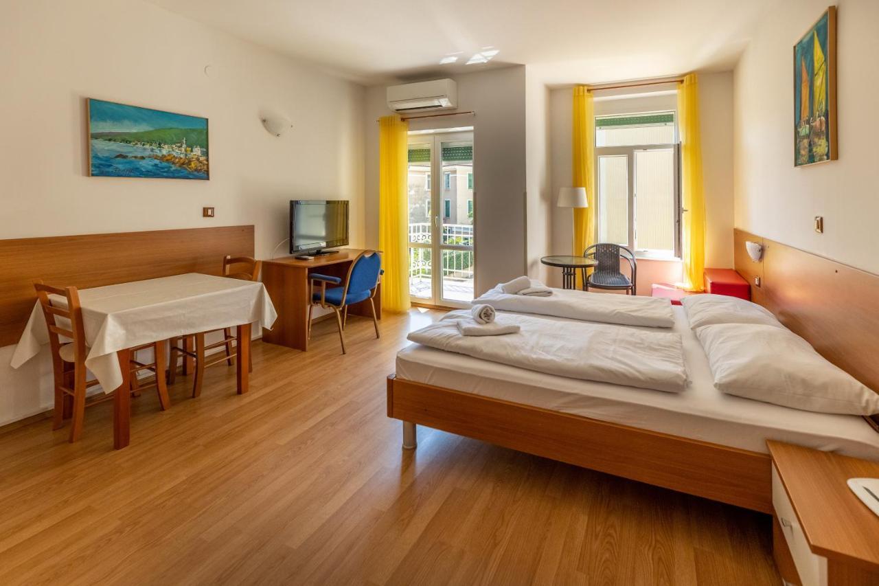 Apartments Liburnija Опатія Екстер'єр фото